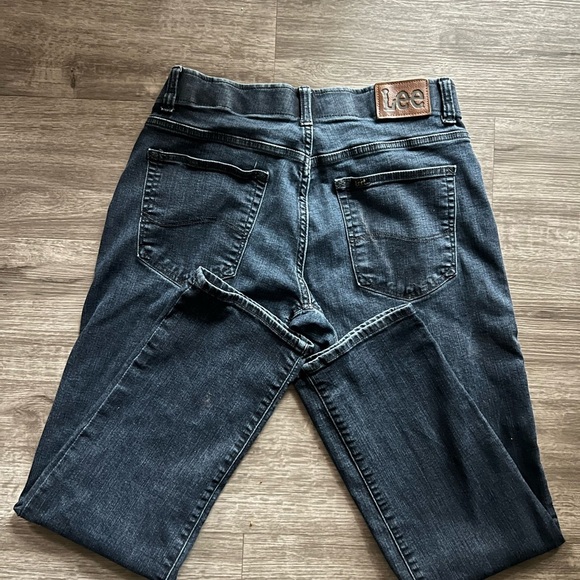 Lee Extreme Motion Men’s Jeans 32x32 Athletic Fit Tapered Leg Stretch Denim - Picture 3 of 4